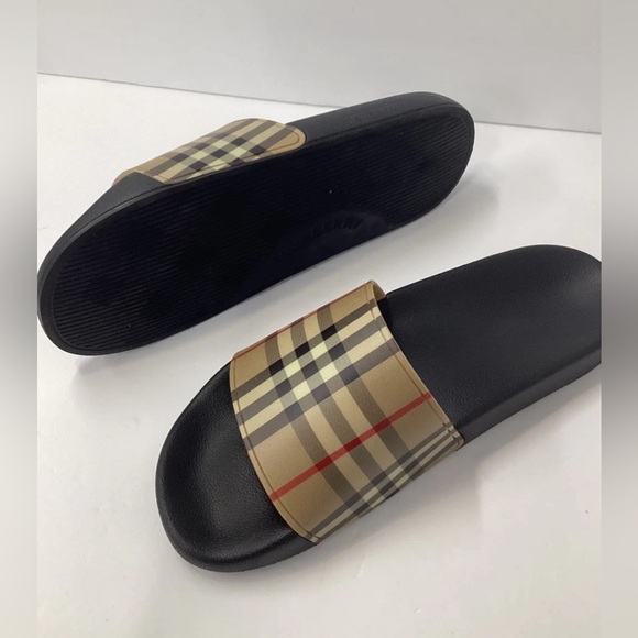 Burberry Furley Sliders Sandals Shoe Mens SIZE 10 - Picture 2 of 4